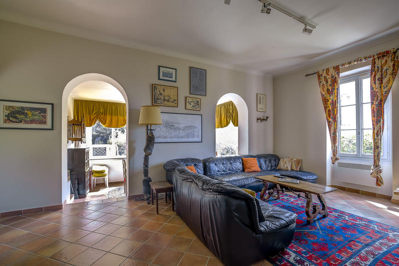 Maison - 200 m² - 7 pièces