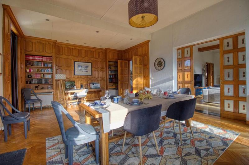 Maison bourgeoise - 378 m² - 10 pièces