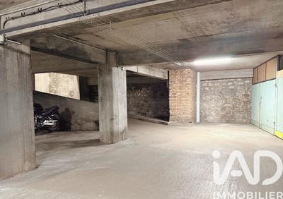 Parking - 8 m²