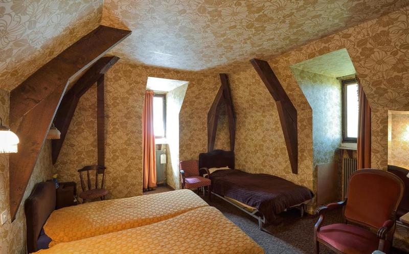 Maison - 335 m² - 11 pièces