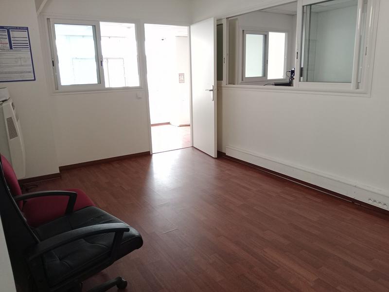 Local commercial - 50 m² - 3 pièces