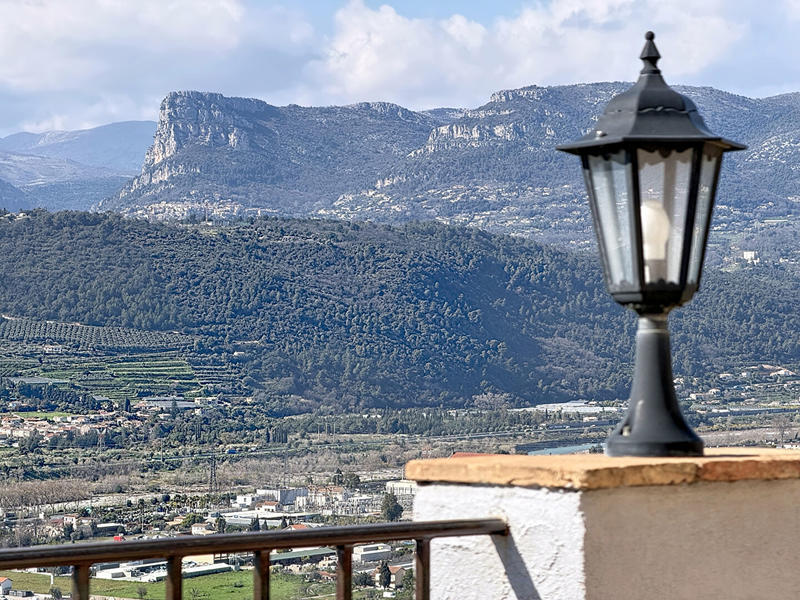 Maison - 251 m² - 9 pièces