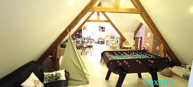 Maison - 290 m² - 13 pièces