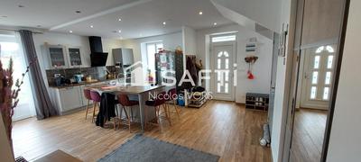 Maison - 110 m² - 4 pièces