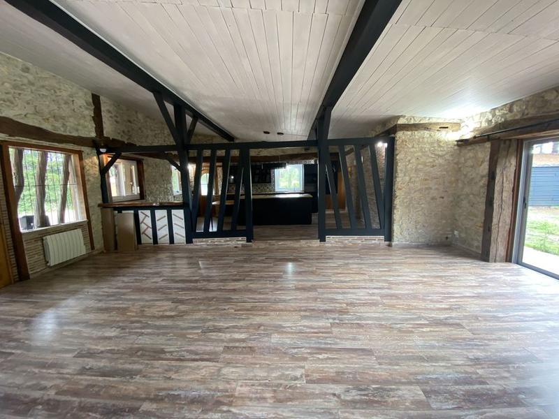 Maison en pierre - 260 m² - 8 pièces