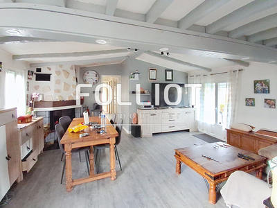 Maison - 95 m² - 5 pièces