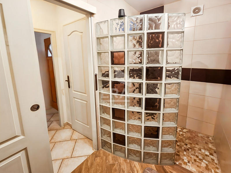 Maison - 175 m² - 10 pièces