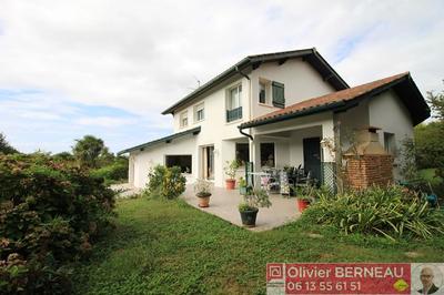 Villa - 163 m² - 6 pièces