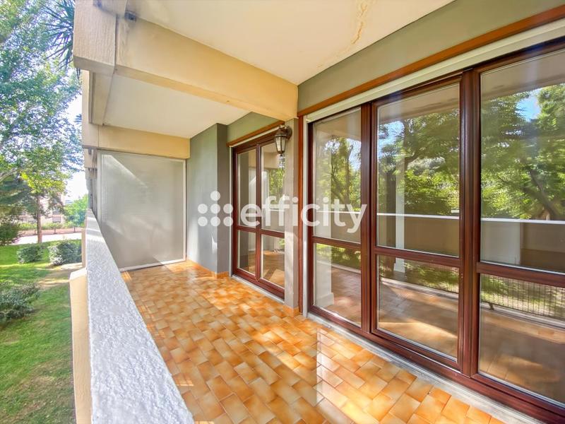 Appartement - 94 m² - 5 pièces