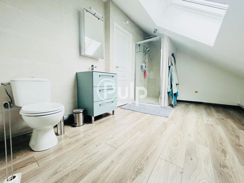 Maison - 150 m² - 8 pièces