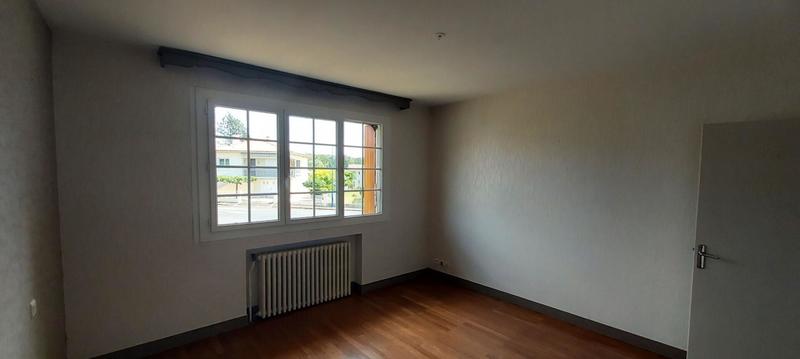 Maison - 200 m² - 8 pièces