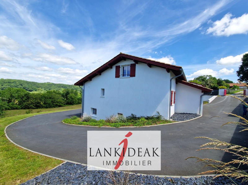 Maison - 164 m² - 5 pièces