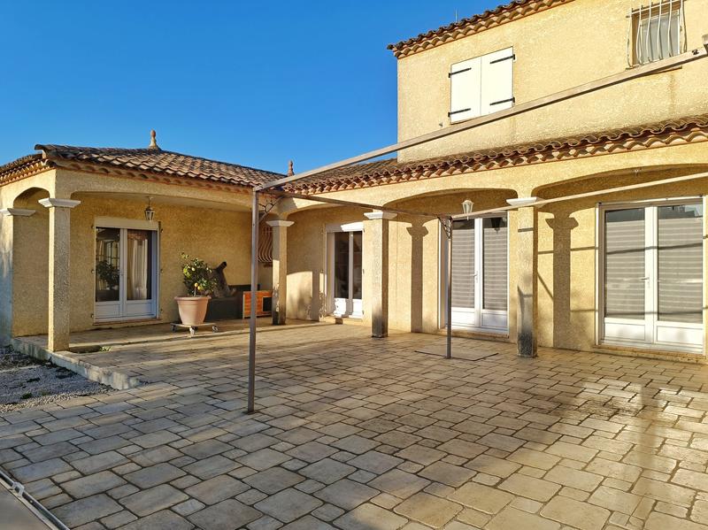 Villa - 164 m² - 6 pièces
