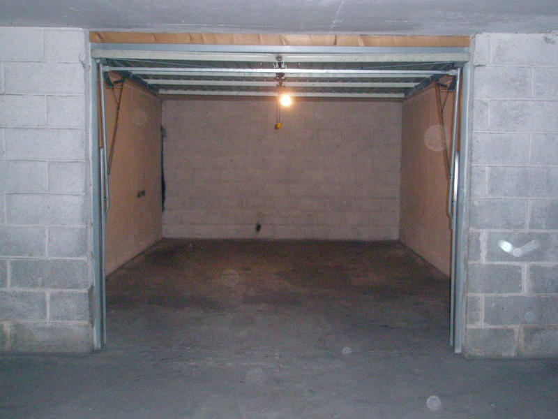 Parking / Garage - 60 m²