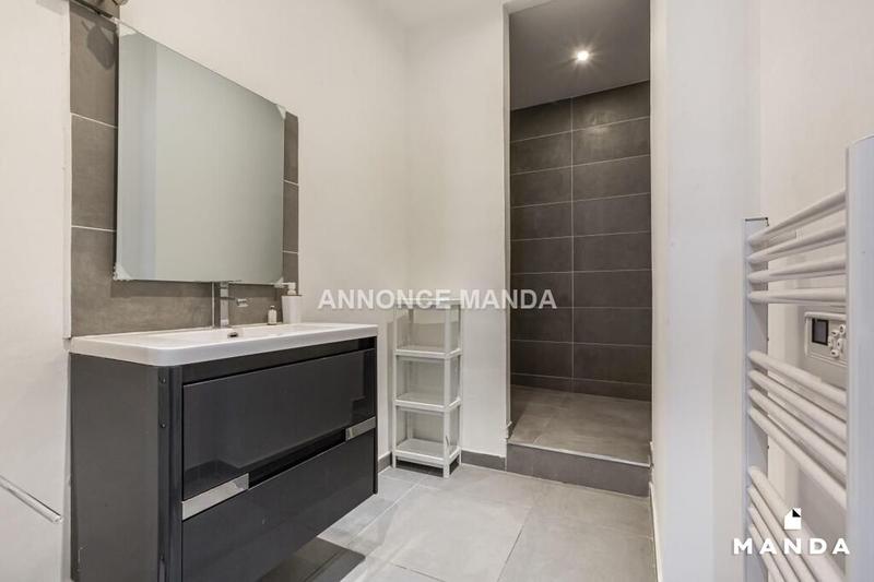 Appartement - 94 m² - 5 pièces