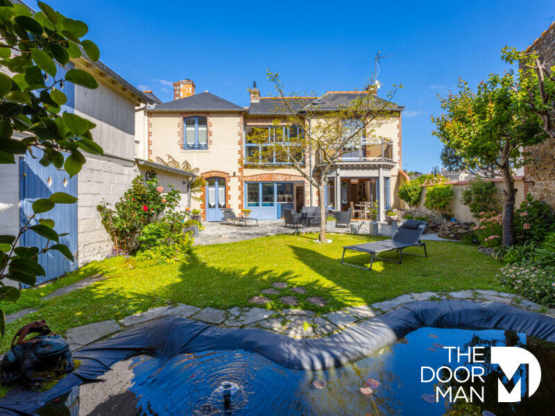 Demeure - 137 m² - 5 pièces