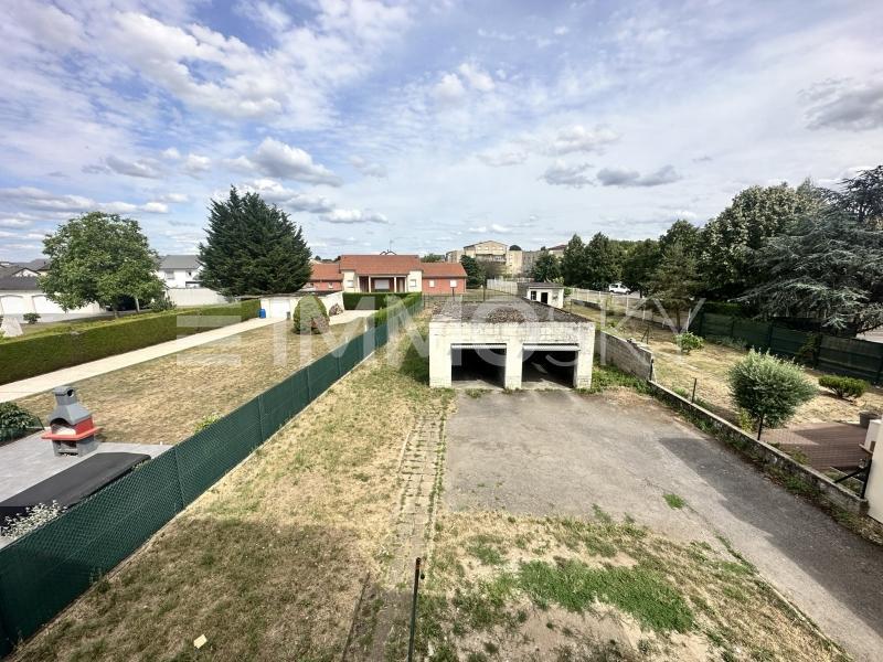 Immeuble - 210 m² - 12 pièces