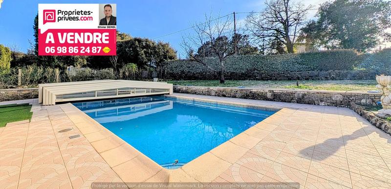 Maison - 220 m² - 8 pièces