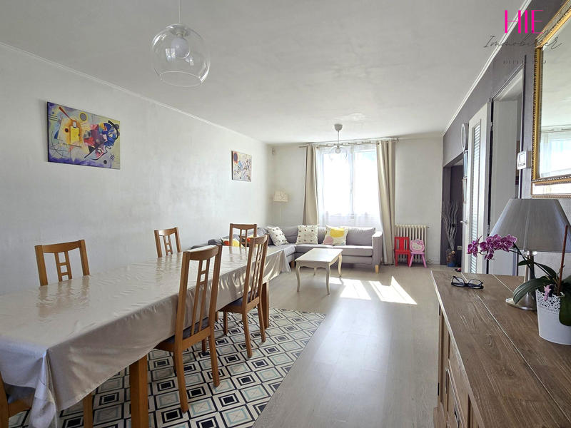 Maison - 100 m² - 6 pièces