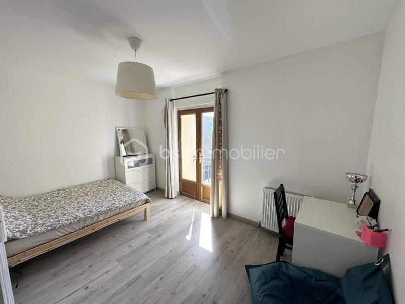 Maison - 190 m² - 8 pièces