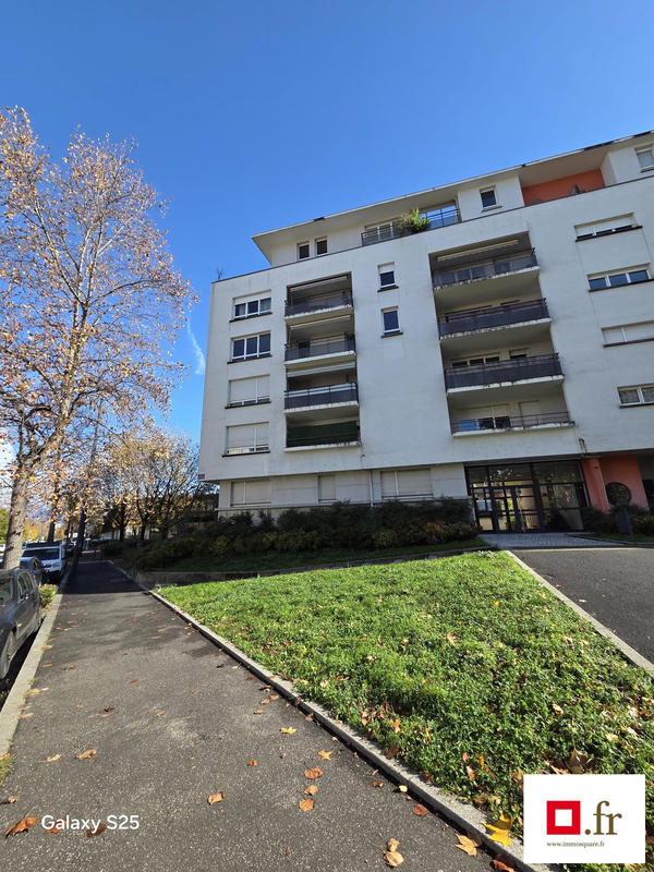 Appartement - 70 m² - 3 pièces