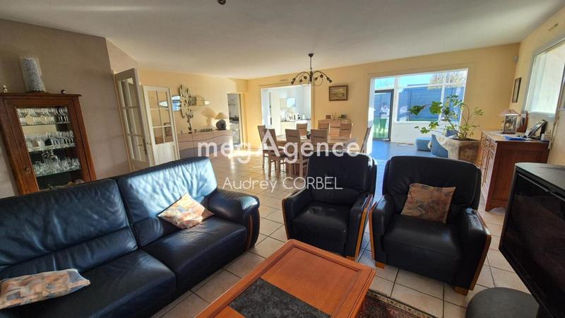 Maison - 192 m² - 9 pièces