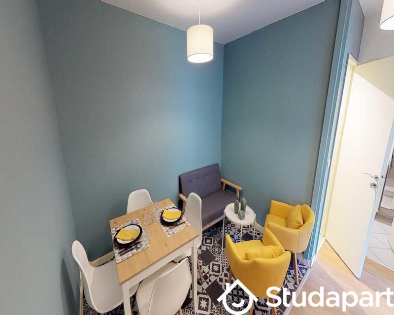 Chambre - 70 m² - 1 pièce