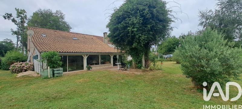 Maison - 215 m² - 4 pièces