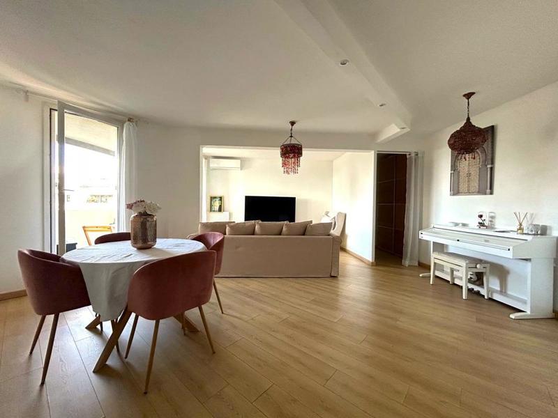 Appartement - 84 m² - 4 pièces