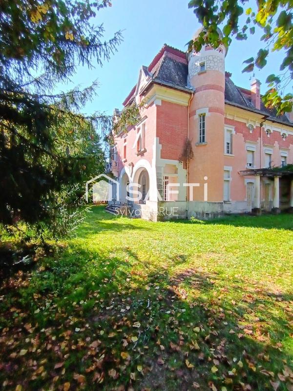 Château - 433 m² - 12 pièces