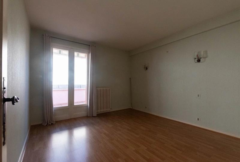 Maison - 196 m² - 9 pièces