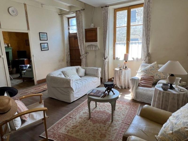 Maison ancienne - 167 m² - 8 pièces