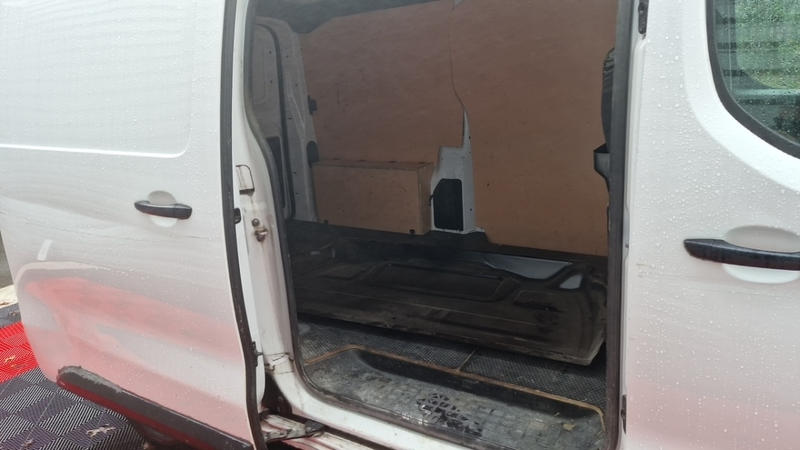 Opel Vivaro Fourgon L1 1.5 diesel 120 ch pack clim