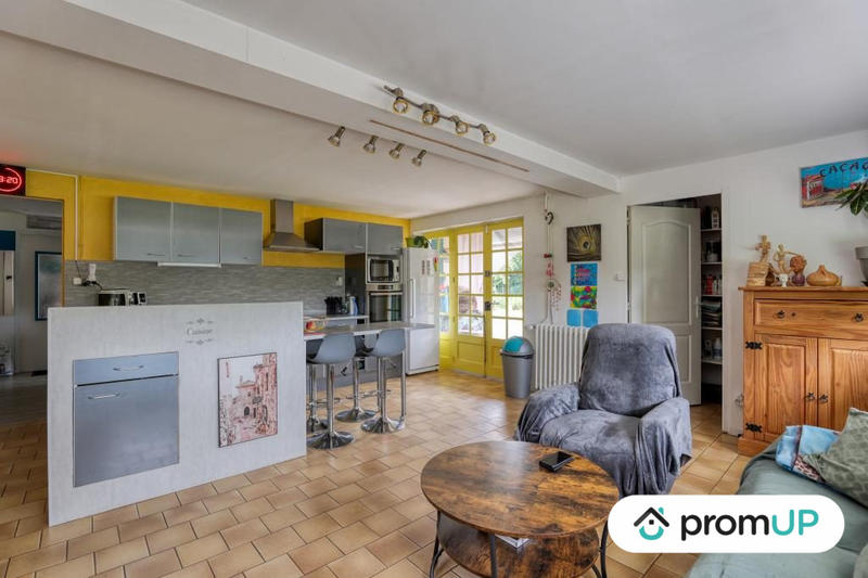 Maison traditionnelle - 210 m² - 6 pièces