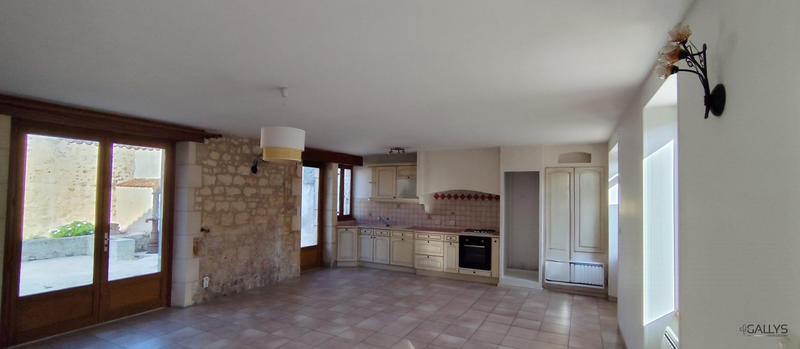 Maison - 102 m² - 4 pièces