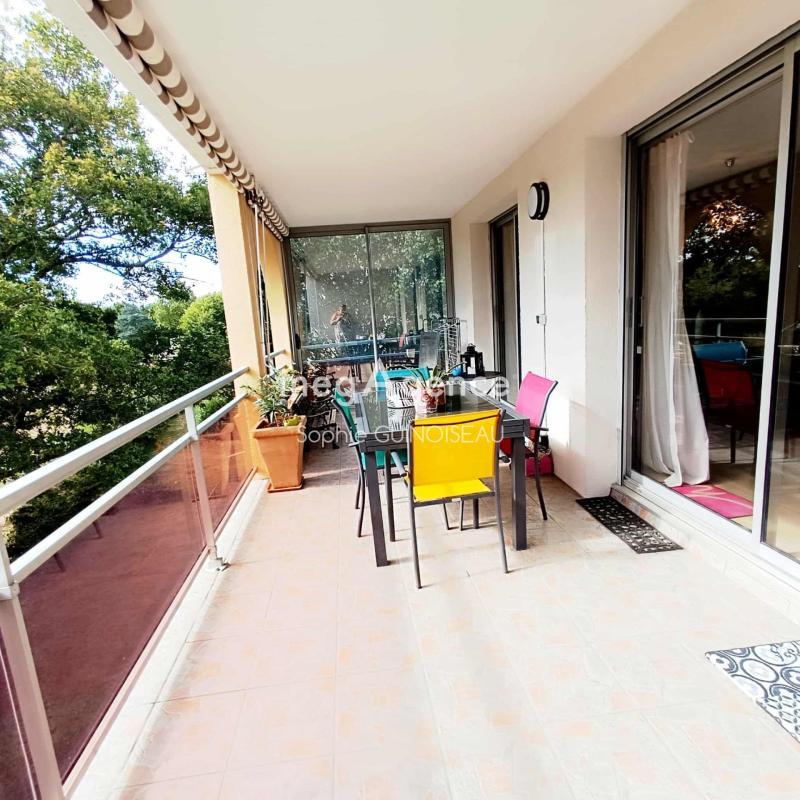 Appartement - 97 m² - 5 pièces