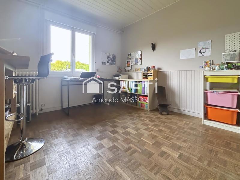 Maison - 222 m² - 8 pièces