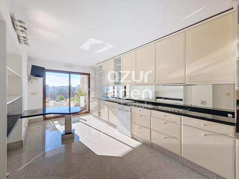 Appartement - 115 m² - 3 pièces