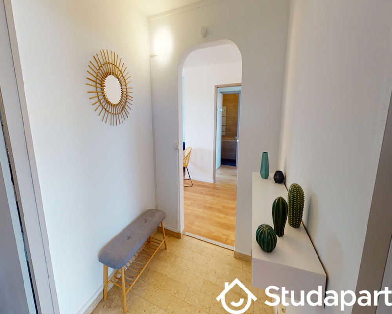 Chambre - 100 m² - 1 pièce