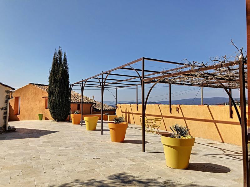 Maison - 400 m² - 12 pièces