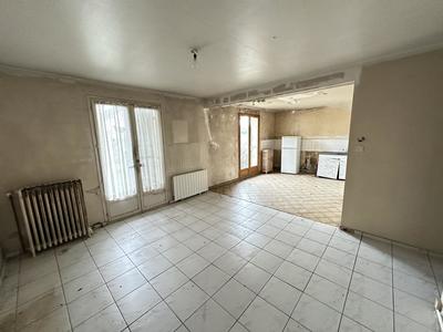 Maison - 90 m² - 6 pièces