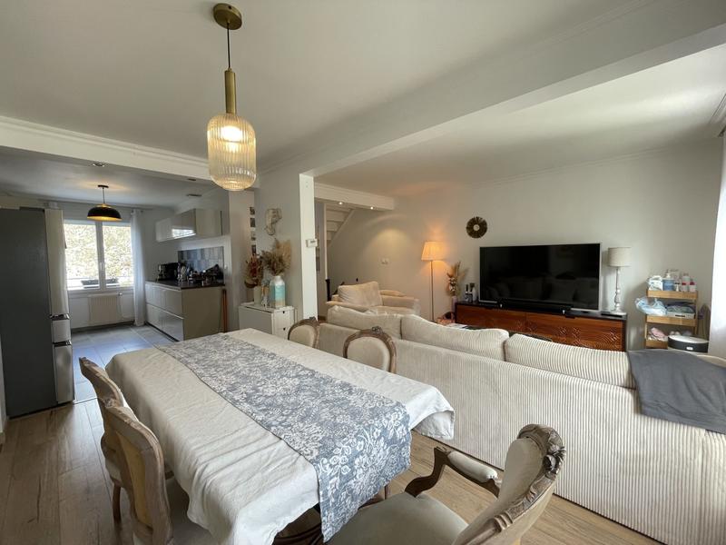 Maison - 93 m² - 5 pièces