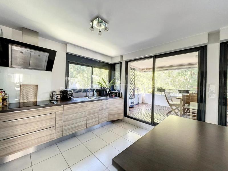 Appartement - 101 m² - 4 pièces