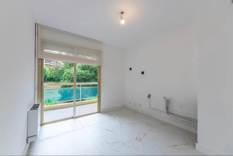 Appartement - 94 m² - 4 pièces