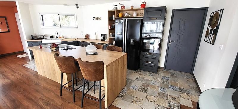 Maison - 104 m² - 4 pièces