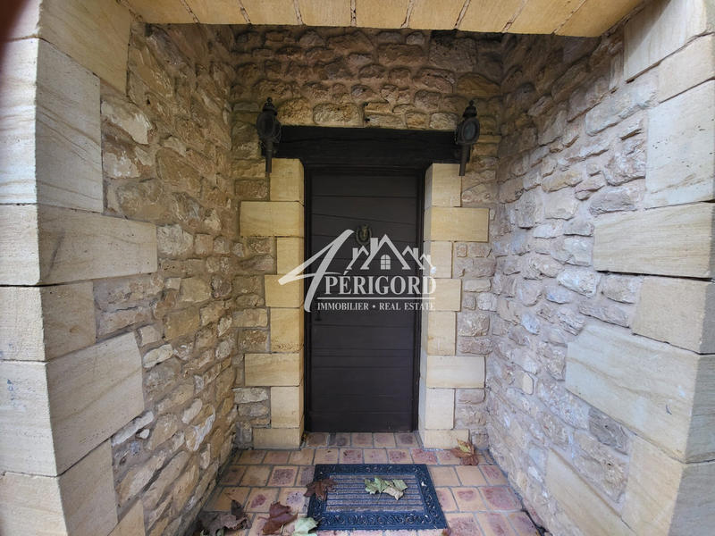 Maison - 270 m² - 10 pièces