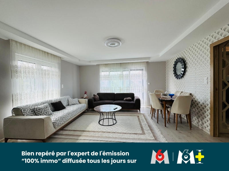 Maison - 235 m² - 11 pièces