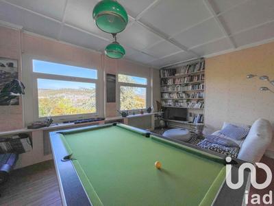 Maison - 270 m² - 8 pièces