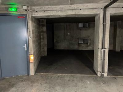 Parking / Garage - 149 m²