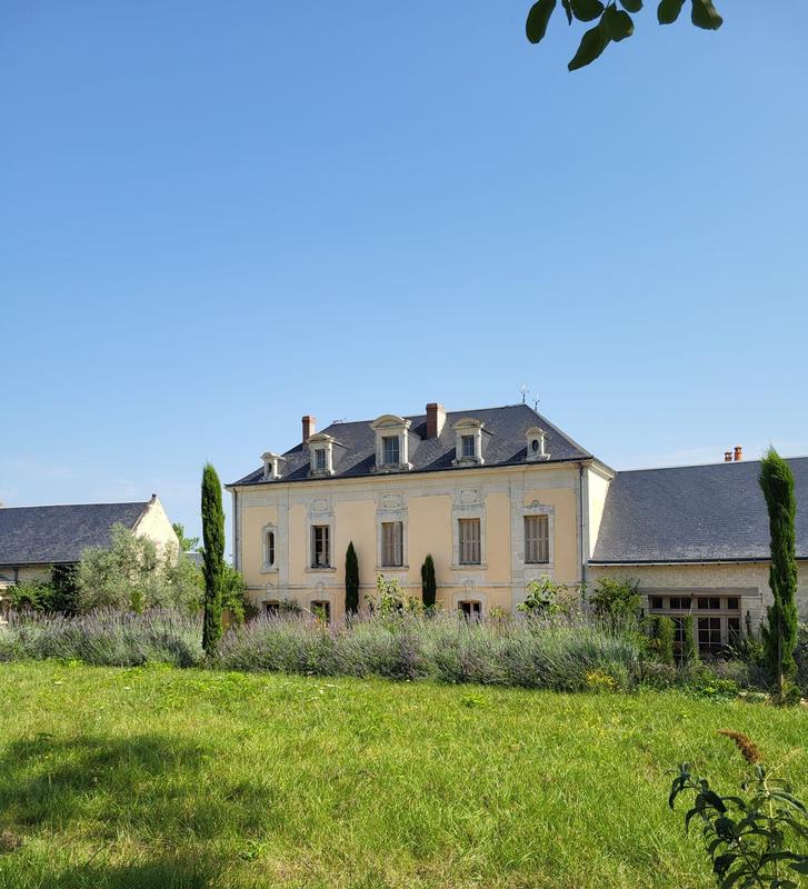 Maison de maîtres - 590 m² - 9 pièces